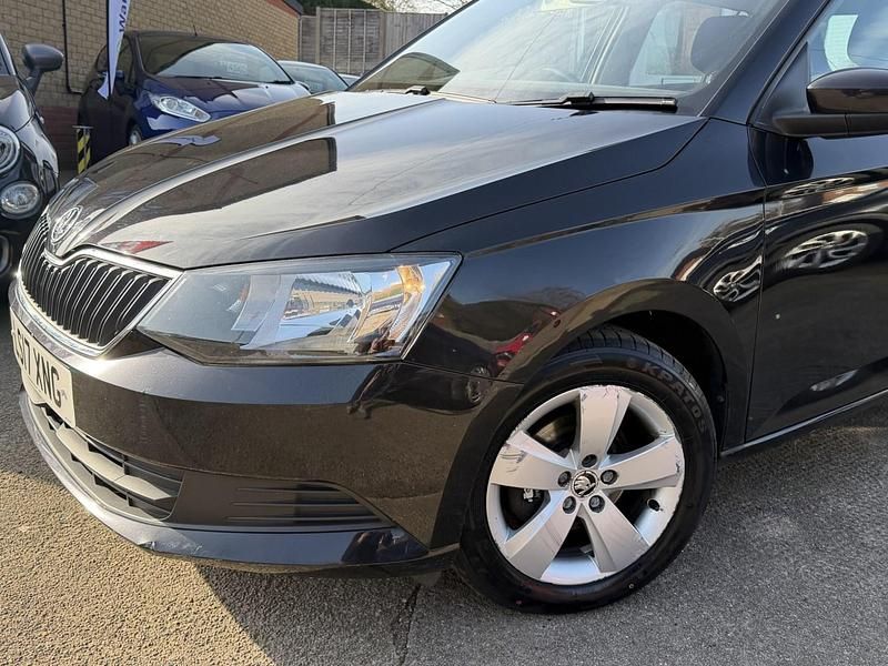 Used Skoda Fabia SE 90 HP (66 kW) 2017 Black Hatchback