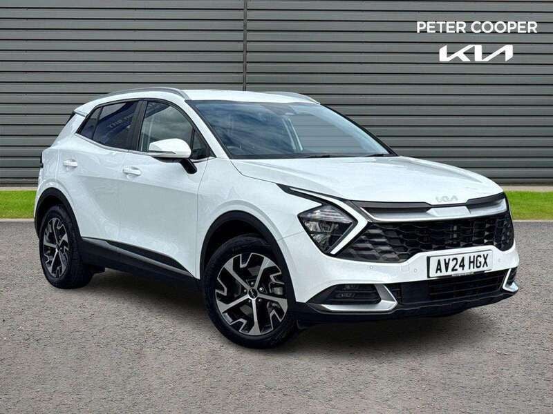 White Used 2024 Kia Sportage 2 SUV | £26,994 (Good price) - Image 1/4
