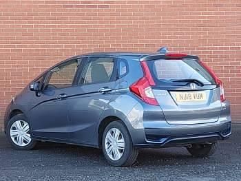 Używany Honda Jazz S 102 KM (75 kW) 2018 Szary Hatchback