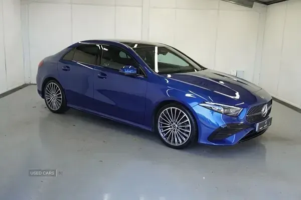 Used Mercedes A200 AMG Line Premium Plus 163 HP (119 kW) 2023 Blue Sedan