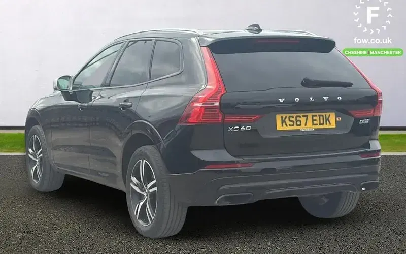 Used Volvo XC60 R-Design 235 HP (172 kW) 2019 SUV