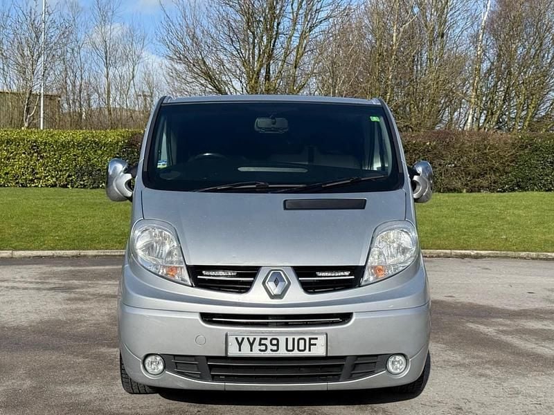Used Renault Trafic 150 HP (110 kW) 2010 Silver MPV