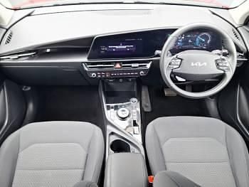 Usado Kia e-Niro 147 kW (201 HP) 2023 Vermelho SUV