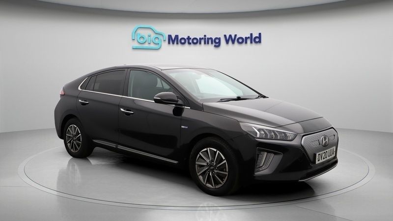 Used 2020 Hyundai Ioniq Premium SE Sedan | £9,700 (Fair price) - Image 1/4