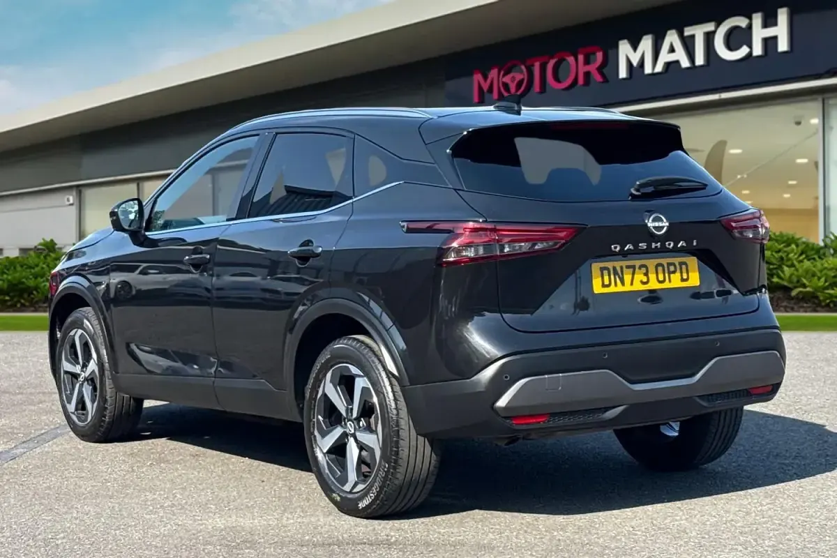 Used Nissan Qashqai N-Connecta 158 HP (116 kW) 2024 Black SUV
