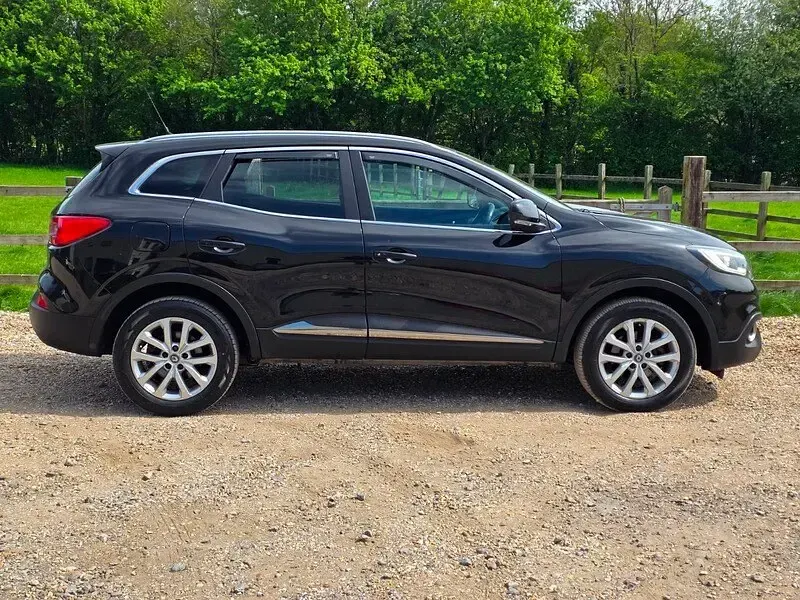 Used Renault Kadjar Dynamique 130 HP (95 kW) 2016 Black SUV