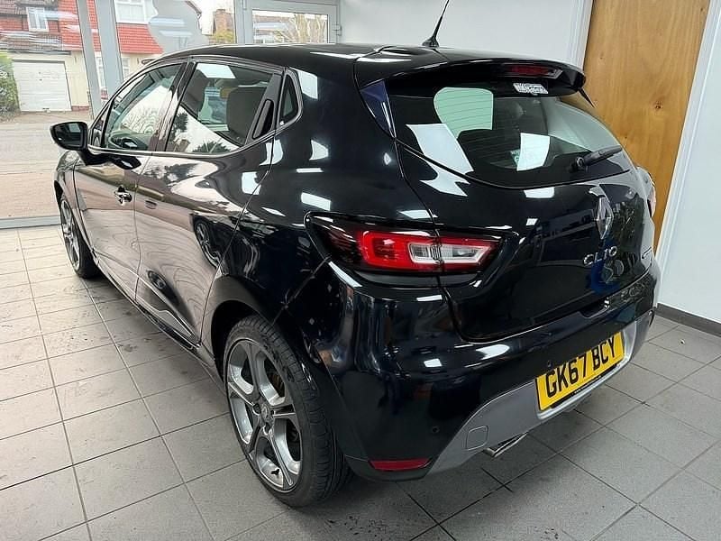 Used Renault Clio IV Dynamique 120 HP (88 kW) 2017 Black Hatchback