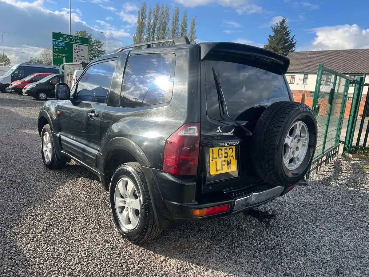 Used Mitsubishi Shogun 2002 Black SUV