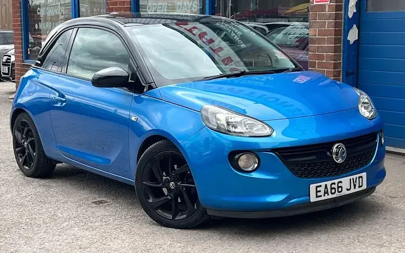 Begagnad Vauxhall Adam 69 HK (50 kW) 2019 Halvkombi