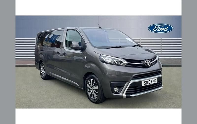 Used Toyota Proace Verso 150 HP (110 kW) 2018 Grey Estate