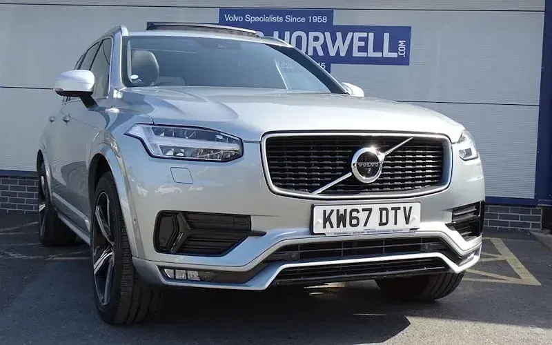 Used Volvo XC90 R-Design 235 HP (172 kW) 2019 SUV