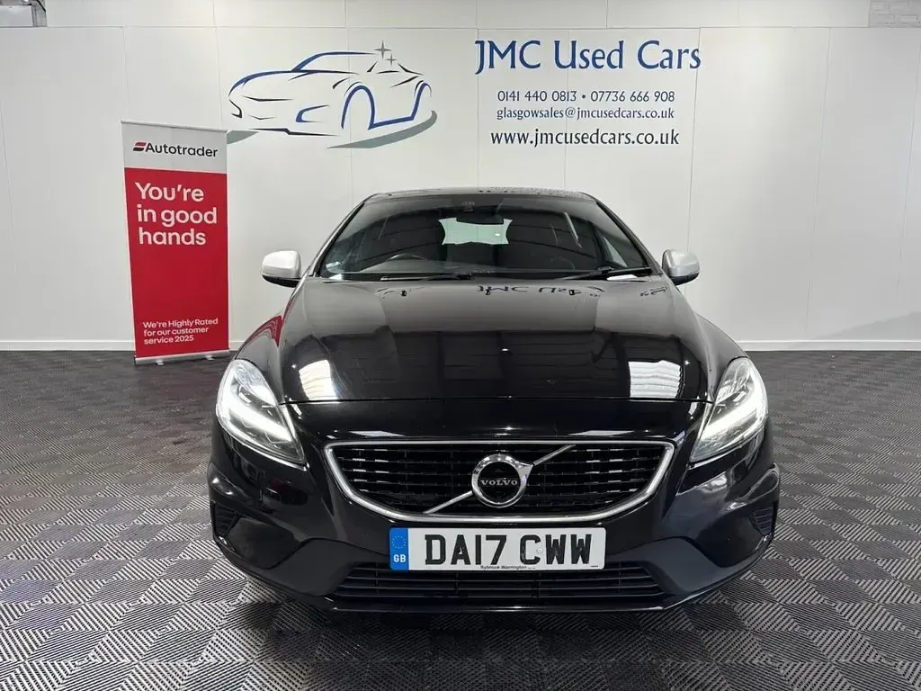 Used Volvo V40 R-Design 122 HP (89 kW) 2017 Black Hatchback