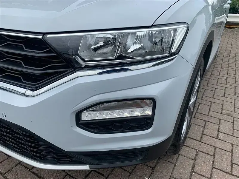 Begagnad VW T-Roc Design 150 HK (110 kW) 2021 Silver SUV