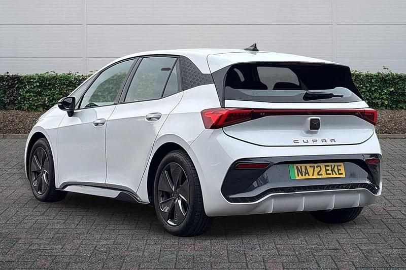 Used Cupra Born 150 kW (204 HP) 2022 White Hatchback