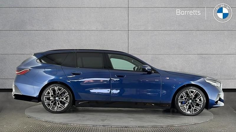 Used BMW 530e M Sport 299 HP (219 kW) 2025 Blue Estate