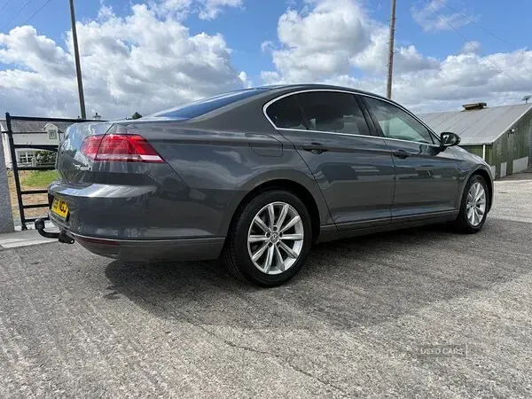Used VW Passat SE 120 HP (88 kW) 2015 Grey Sedan
