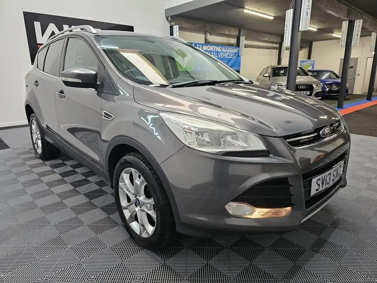 Begagnad Ford Kuga Titanium 163 HK (119 kW) 2013 Grå SUV