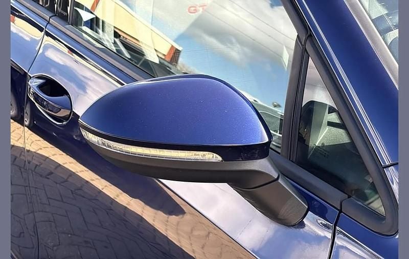 Used VW Golf VIII GTI 245 HP (180 kW) 2024 Blue Hatchback