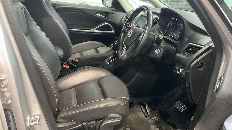 Used Vauxhall Zafira SRi 2017 Silver MPV