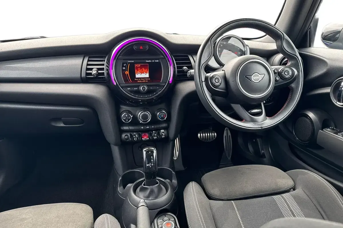 Used Mini Cooper Hatch 136 HP (100 kW) 2020 Blue Hatchback