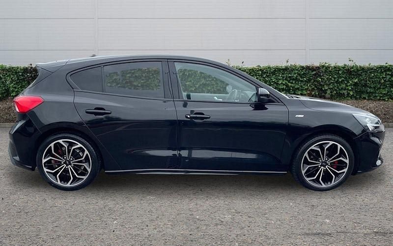 Used Ford Focus ST-Line X 125 HP (91 kW) 2021 Black Hatchback