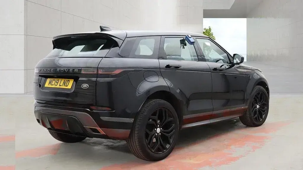 Used Land Rover Range Rover evoque SE Dynamic 180 HP (132 kW) 2019 Black SUV