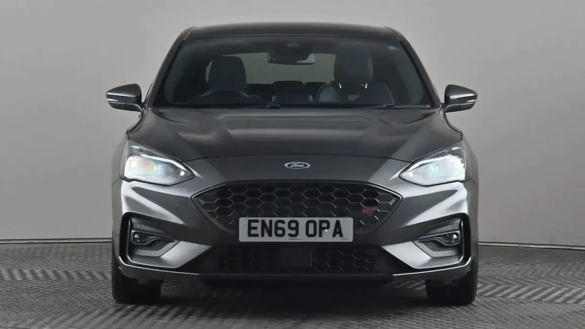 Usado Ford Focus ST 280 HP (205 kW) 2020 Cinzento Citadino