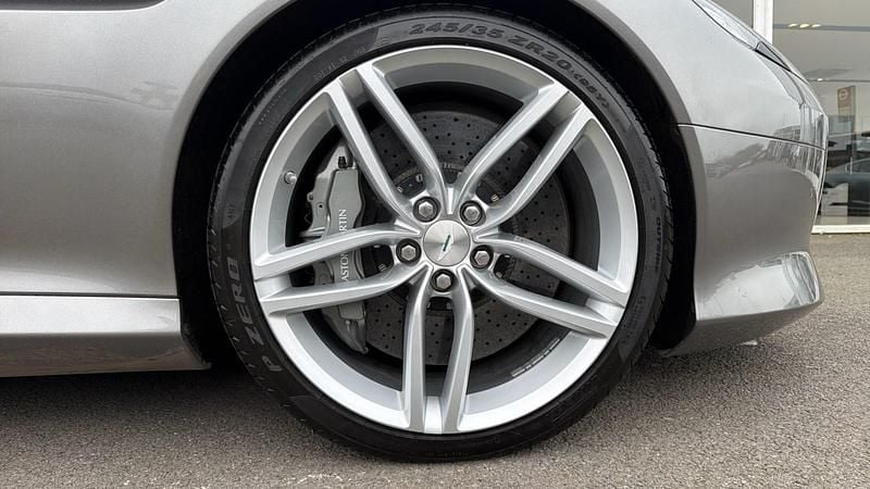 Used Aston Martin DB9 540 HP (397 kW) 2013 Silver Coupe