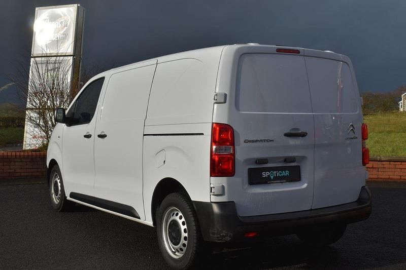 Used Citroën Dispatch 101 HP (74 kW) 2023 White MPV