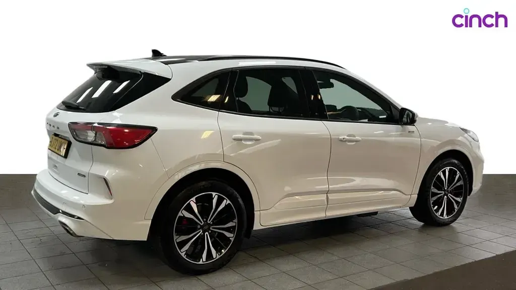 Used Ford Kuga ST-Line X 225 HP (165 kW) 2022 White SUV