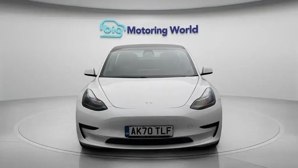 Used Tesla Model 3 Standard Range Plus 177 kW (241 HP) 2020 Sedan