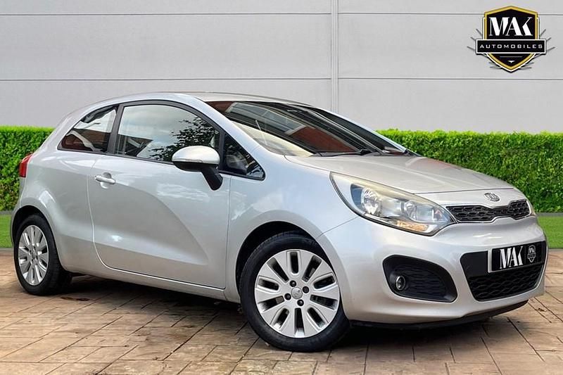 Silver Used 2013 Kia Rio Hatchback | £2,490 (Fair price) - Image 1/1