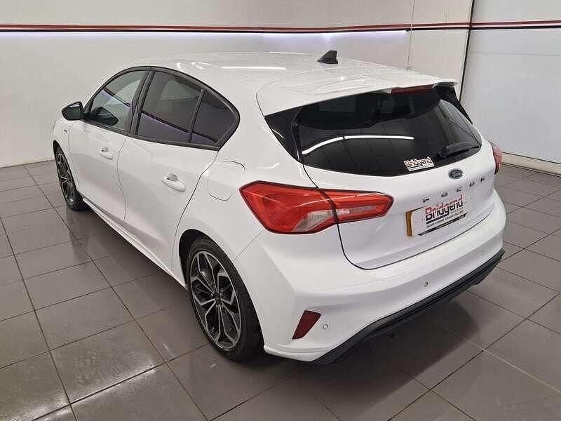 Used Ford Focus ST-Line X 2020 White Hatchback