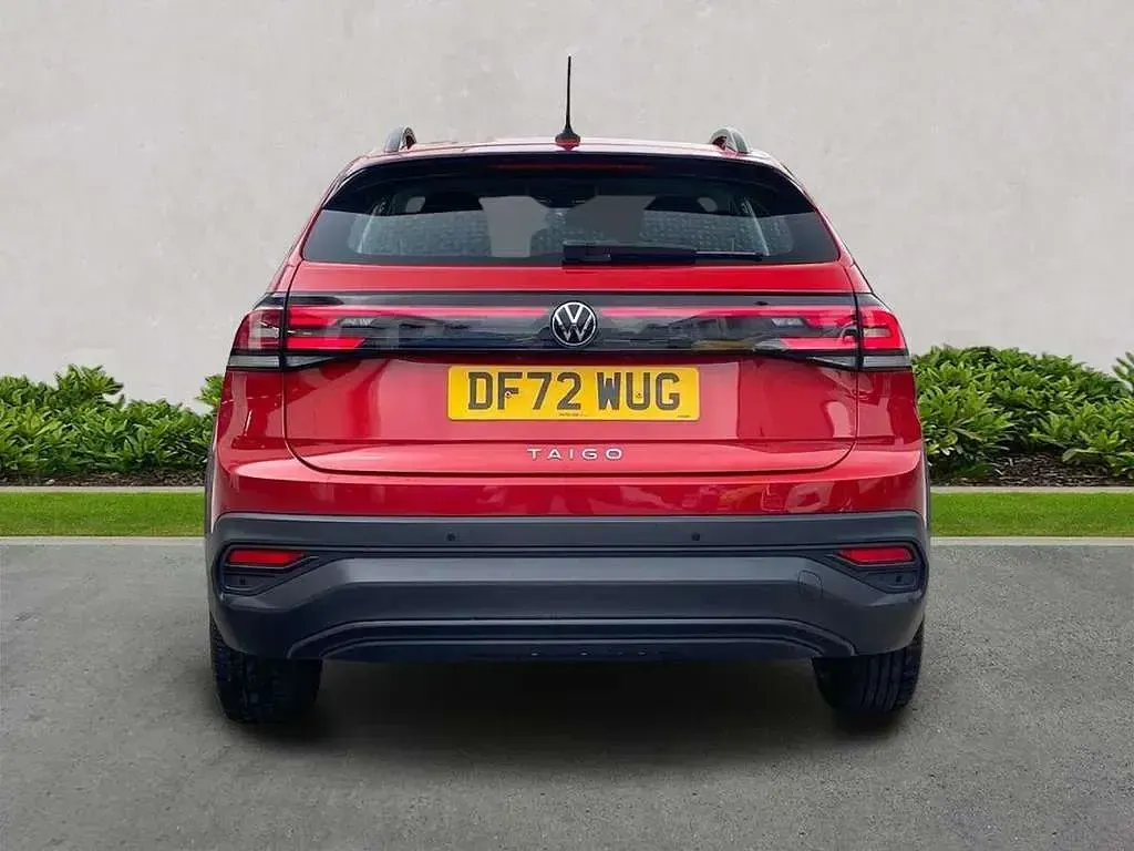 Used VW Taigo Life 110 HP (80 kW) 2023 Red SUV