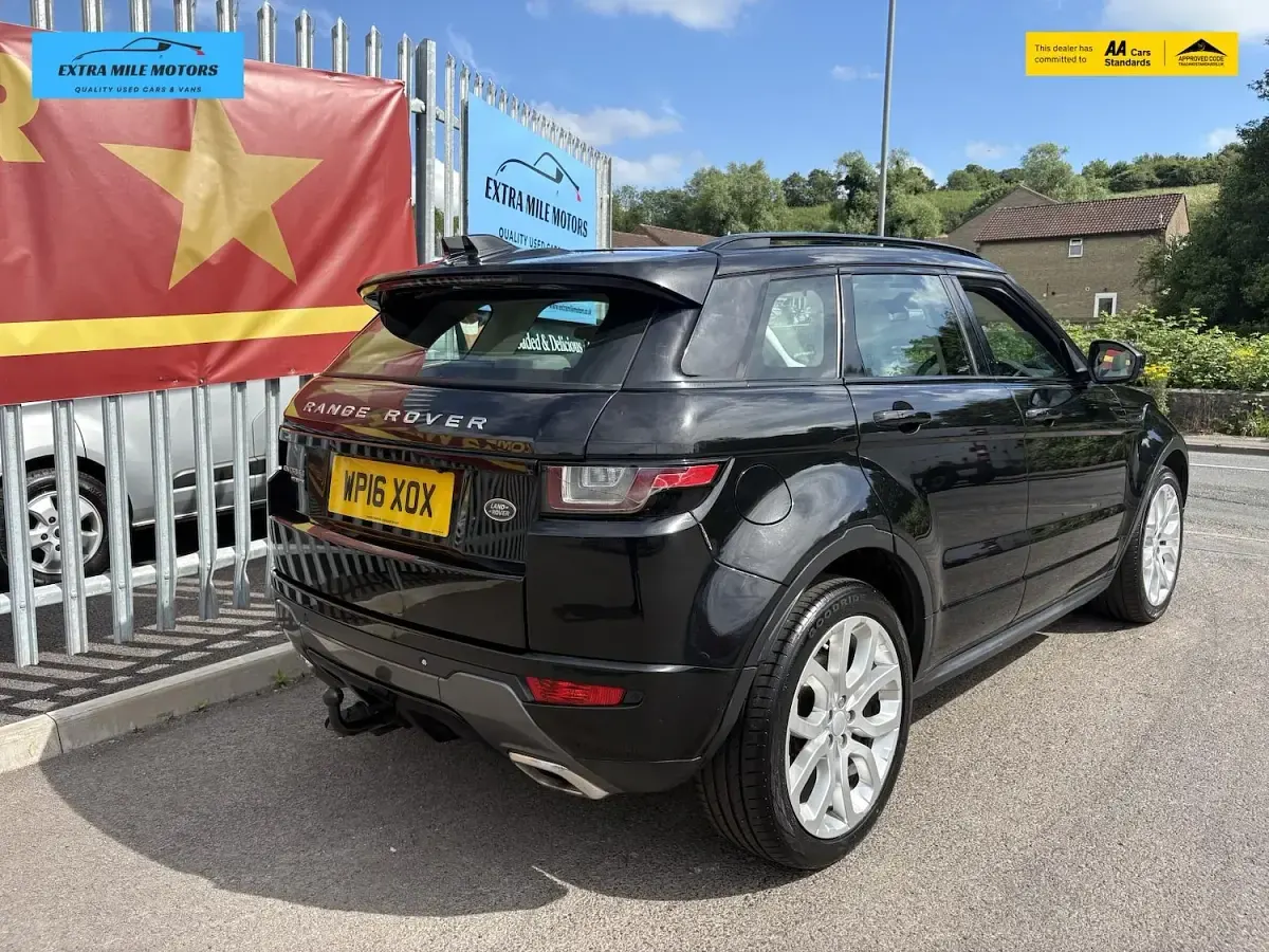 Used Land Rover Range Rover evoque HSE Dynamic 178 HP (130 kW) 2016 Black Estate