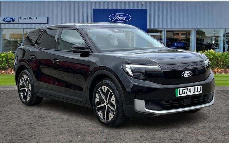 Used 2025 Ford Explorer Select SUV | £34,517 (Good price) - Image 1/4