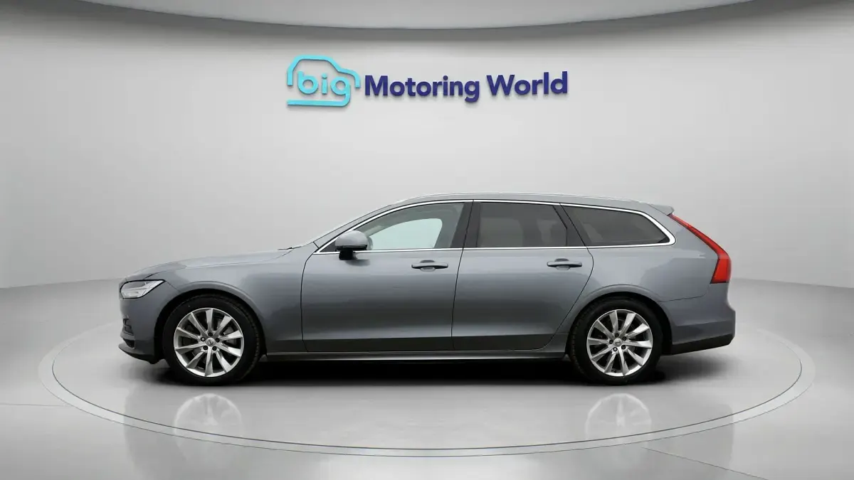 Used Volvo V90 Momentum 190 HP (139 kW) 2019 Grey Estate