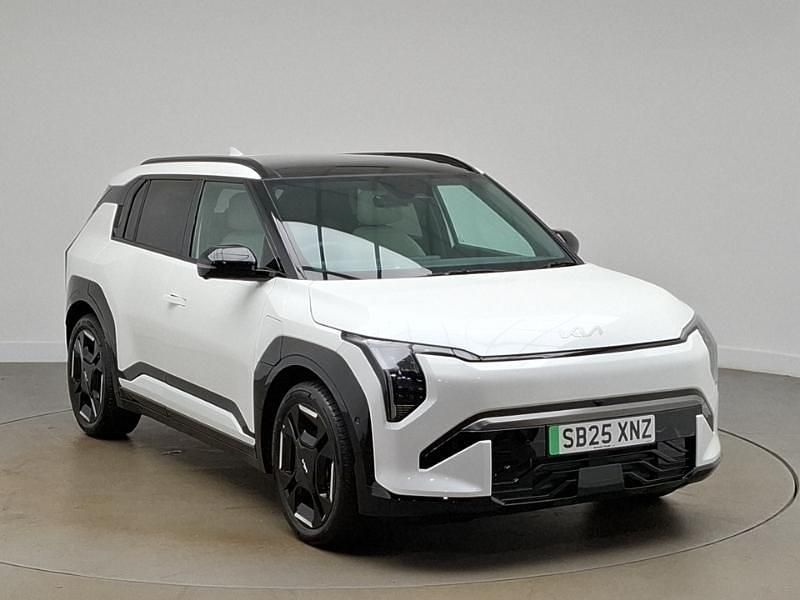 White New 2025 Kia EV3 GT-Line S SUV | £35,998 (Good price) - Image 1/4