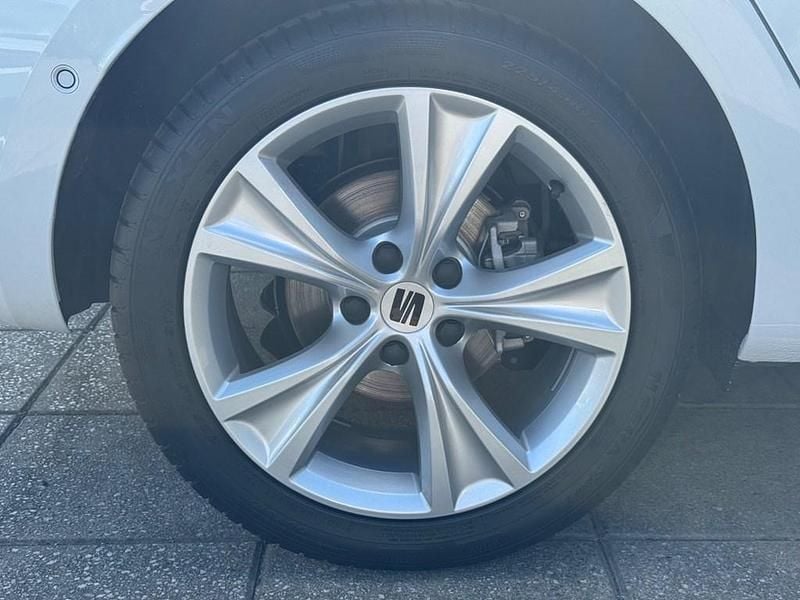 New Seat Leon FR 200 HP (147 kW) 2025 Glacial white Hatchback