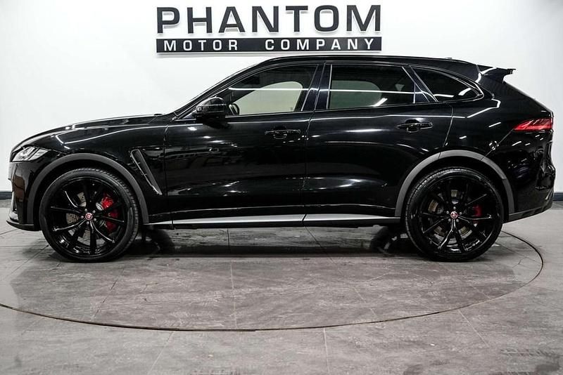 Used Jaguar F-Pace SVR 550 HP (404 kW) 2019 Black SUV