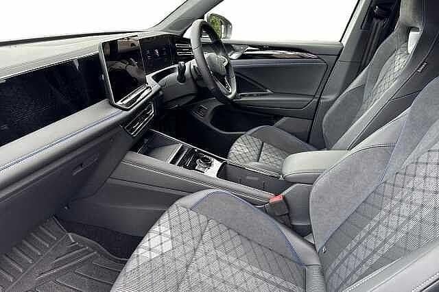 Used VW Tiguan R-line 272 HP (200 kW) 2025 White SUV