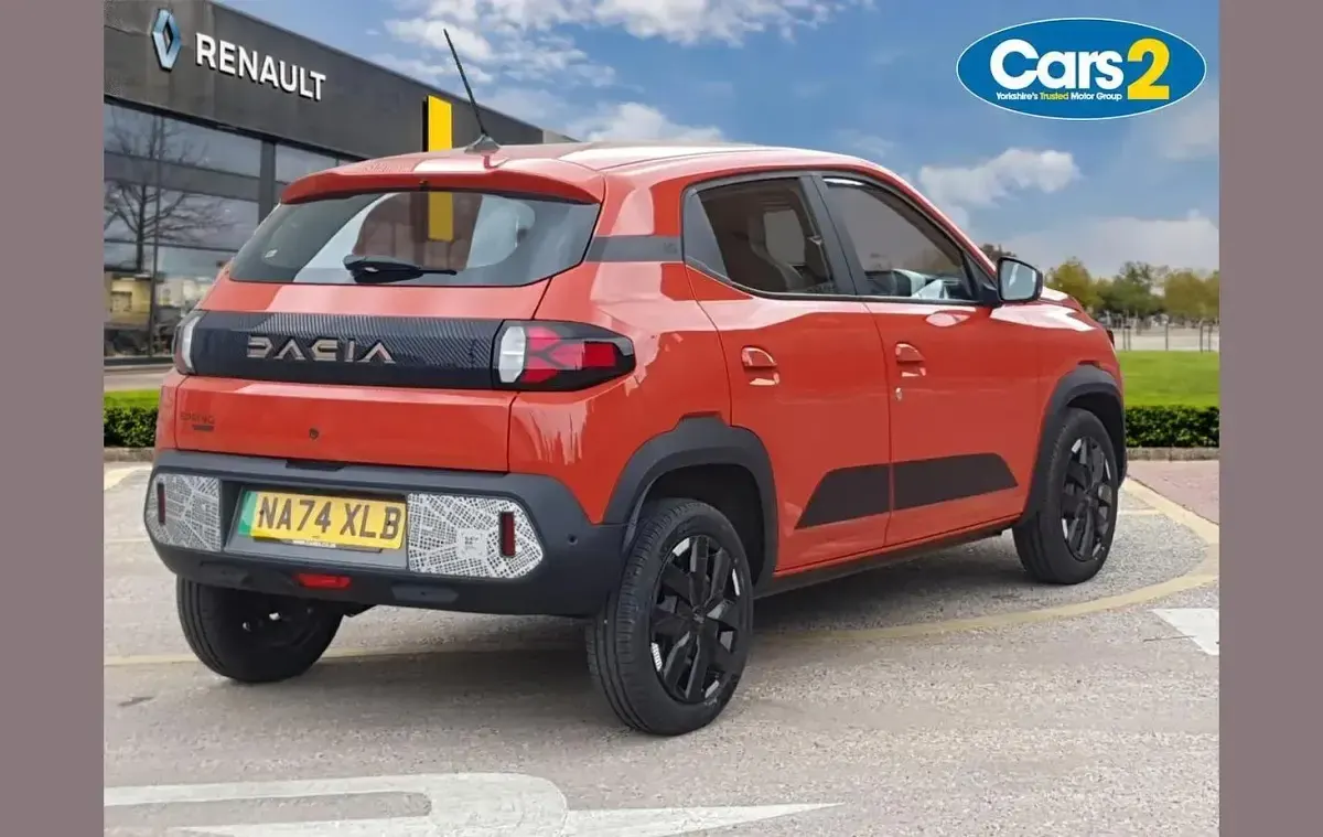 Used Dacia Spring Extreme 47 kW (65 HP) 2024 Red Hatchback