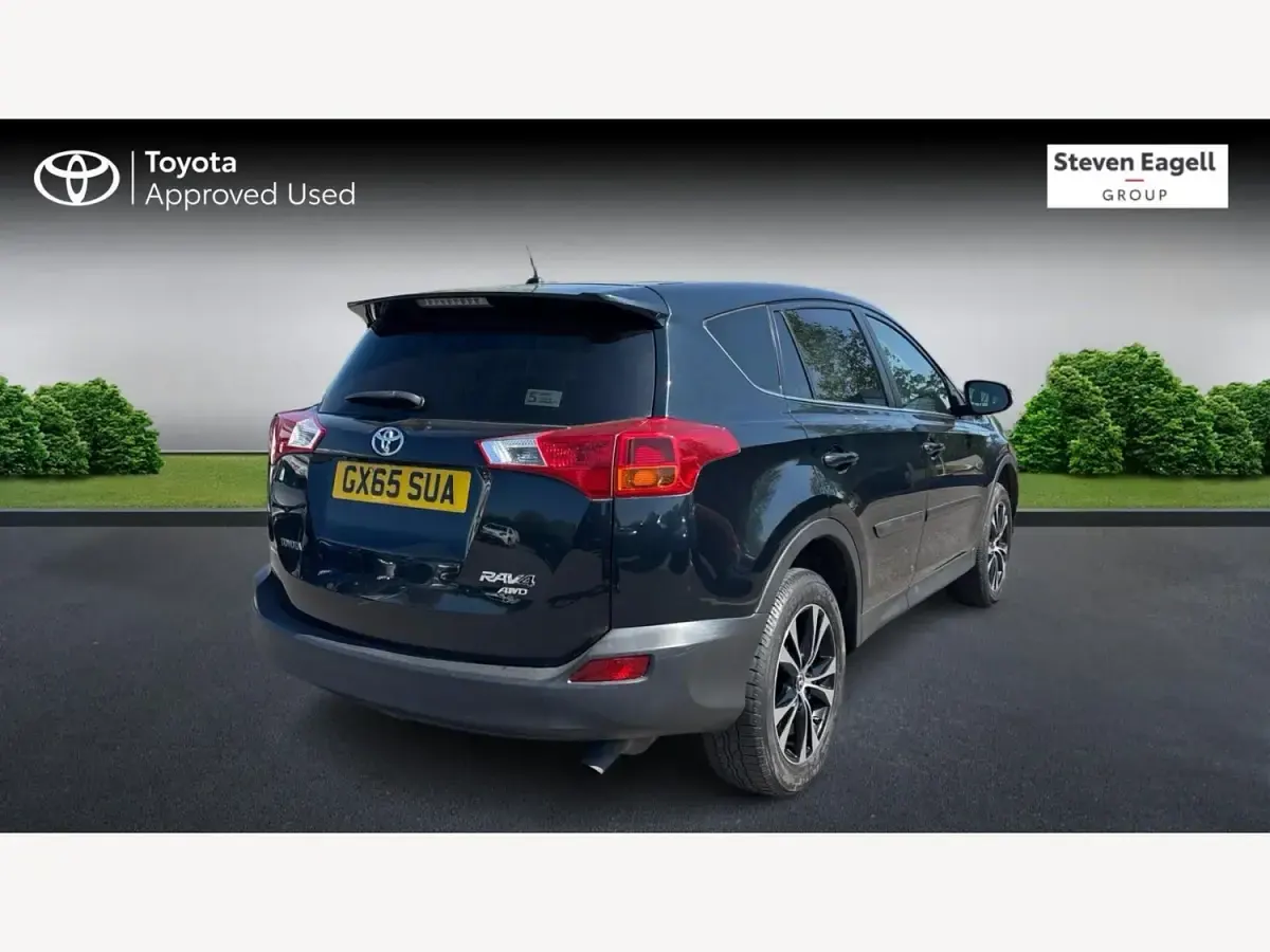 Usado Toyota RAV4 Multidrive S 151 CV (111 kW) 2015 Gris SUV