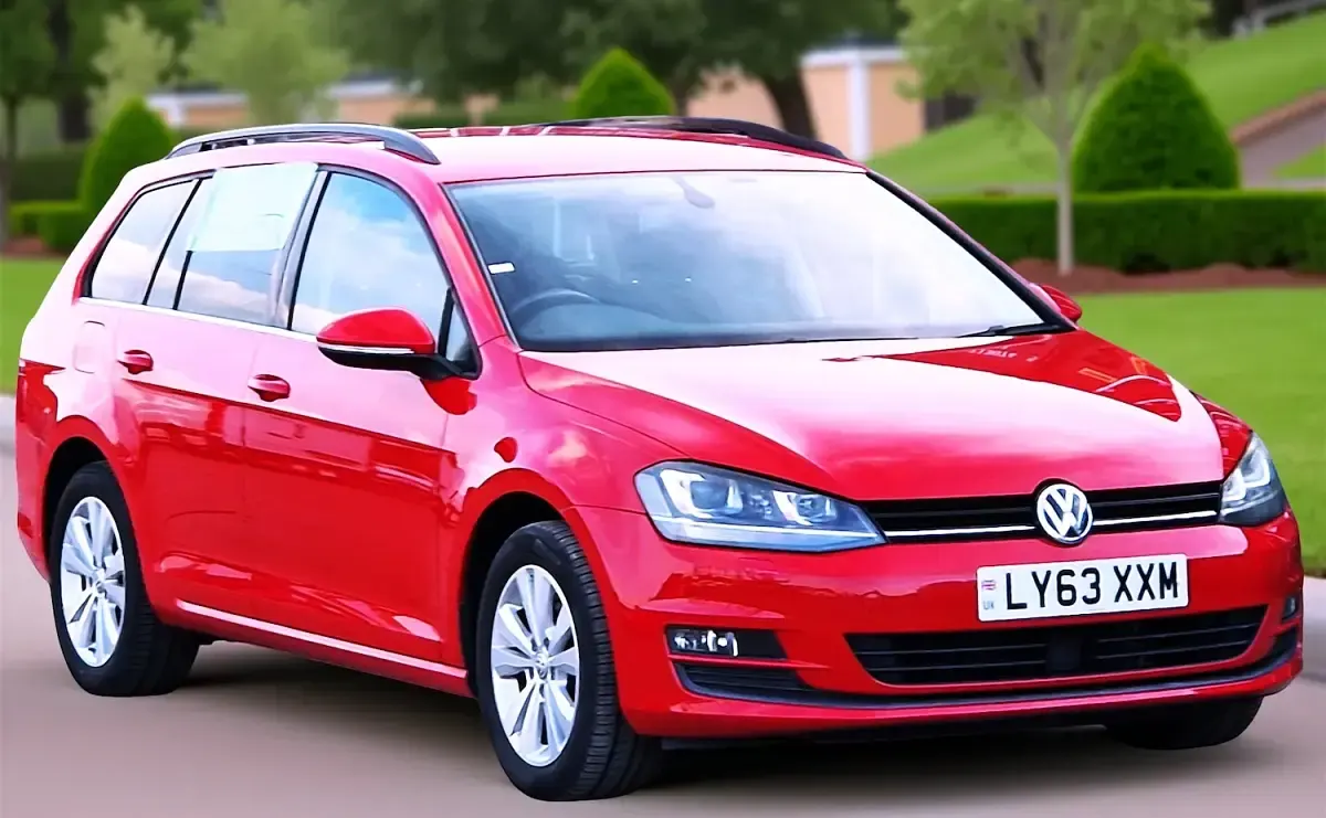 Used VW Golf VII 2013 Red Estate