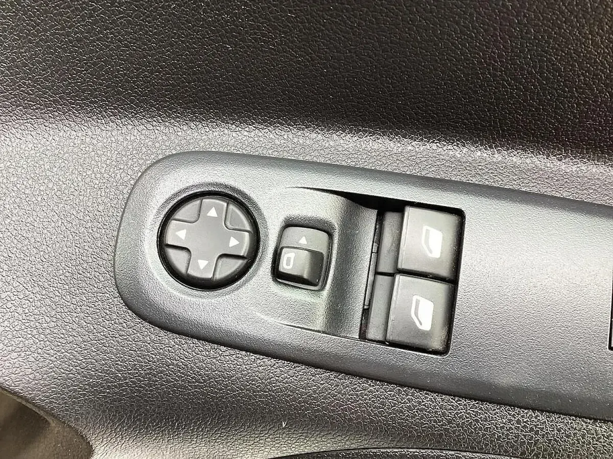 Used Fiat Doblò 100 HP (73 kW) 2023 White MPV