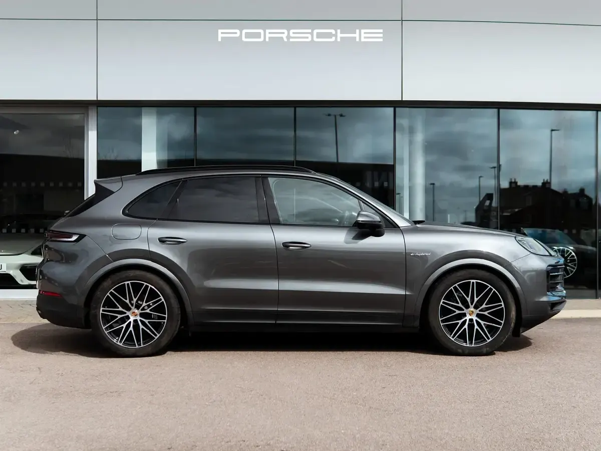 Used Porsche Cayenne 1969 Grey SUV