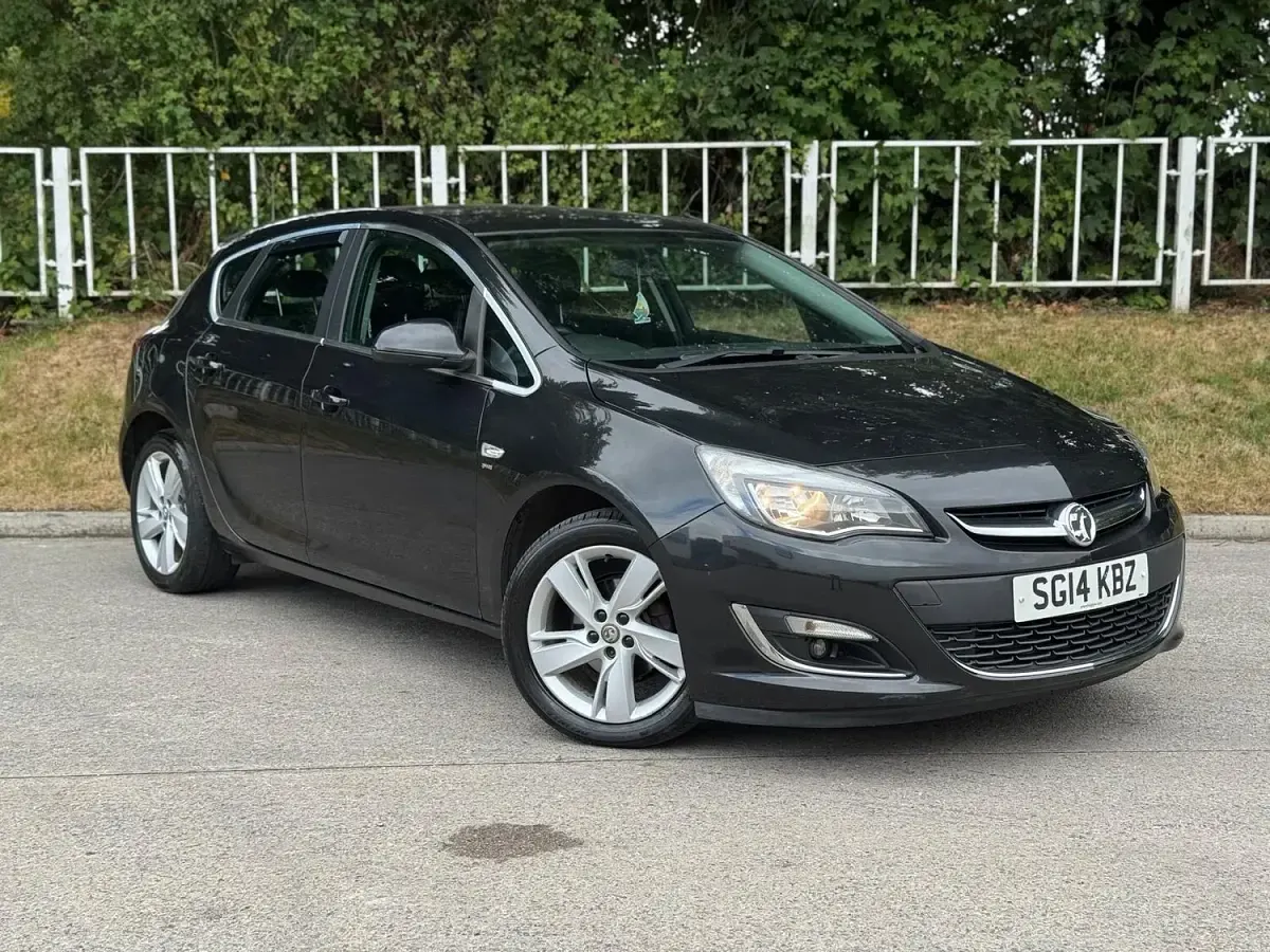 Used Vauxhall Astra SRi 2014 Black Hatchback