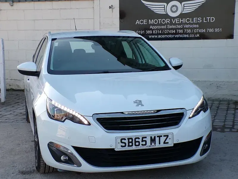 Used Peugeot 308 Allure 2015 White Estate