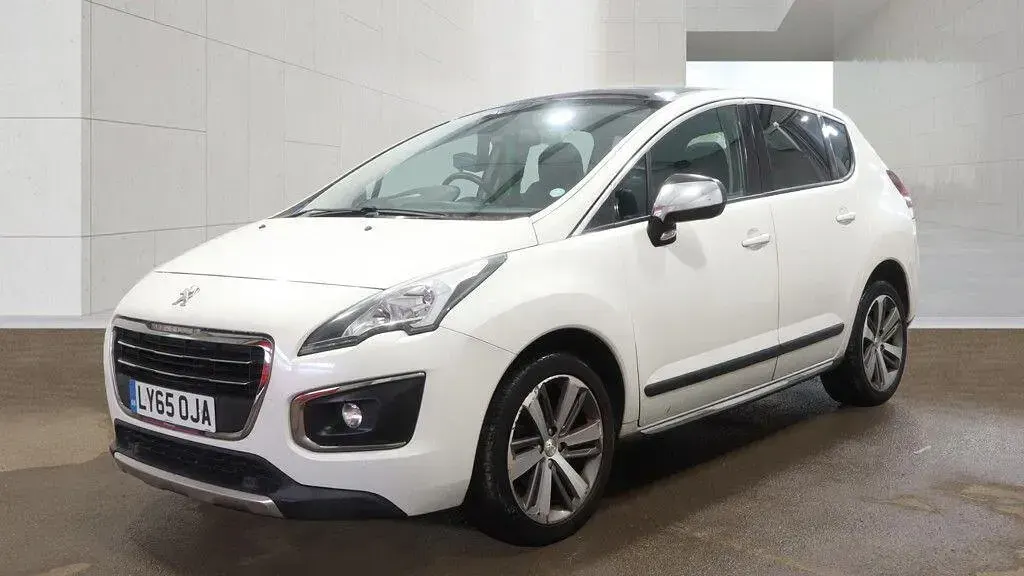 Used Peugeot 3008 Allure 2016 White Hatchback
