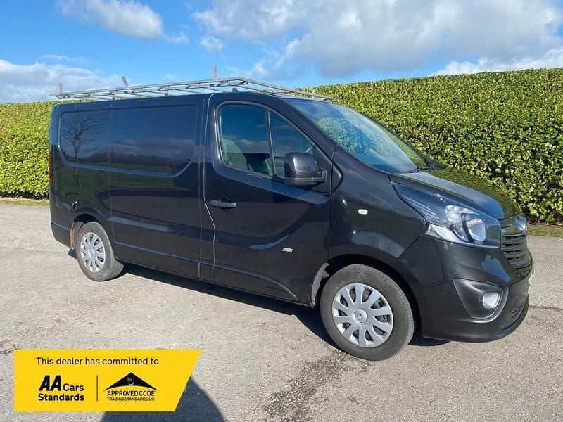 Black Used 2015 Vauxhall Vivaro Sportive MPV | £4,500 (Super price) - Image 1/2